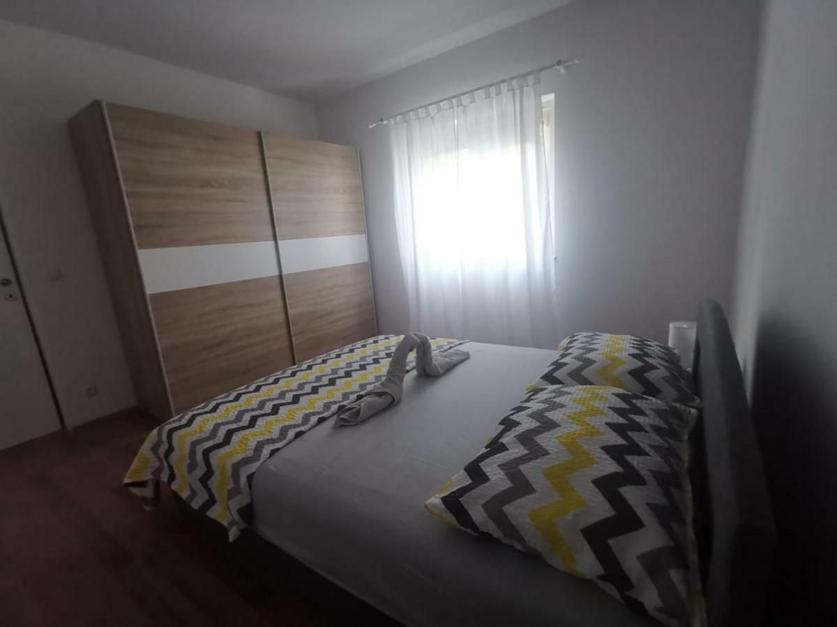 Mala Kuca Appartement Vodice Buitenkant foto